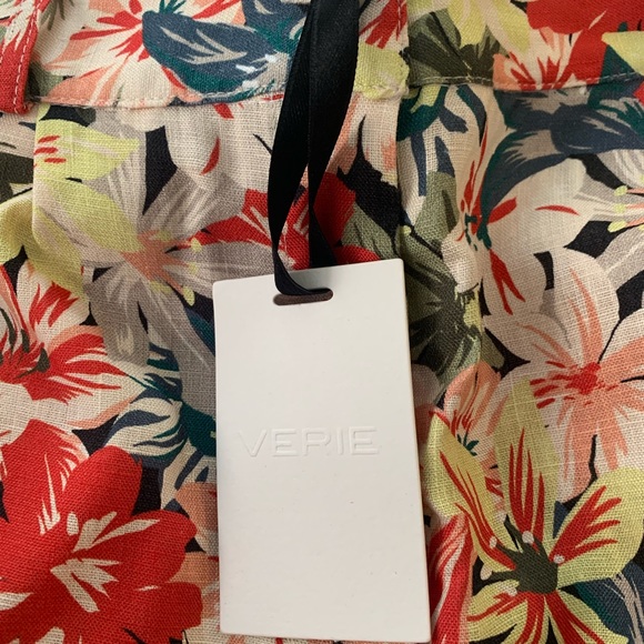 Verie Nora Shorts *sold out* New With Tags!! - Picture 3 of 3